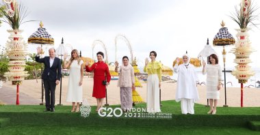 First Lady Emine Erdoğan (second from the right) poses with the spouses of other G-20 leaders in Bali, Indonesia, Nov. 15, 2022. (DHA Photo)