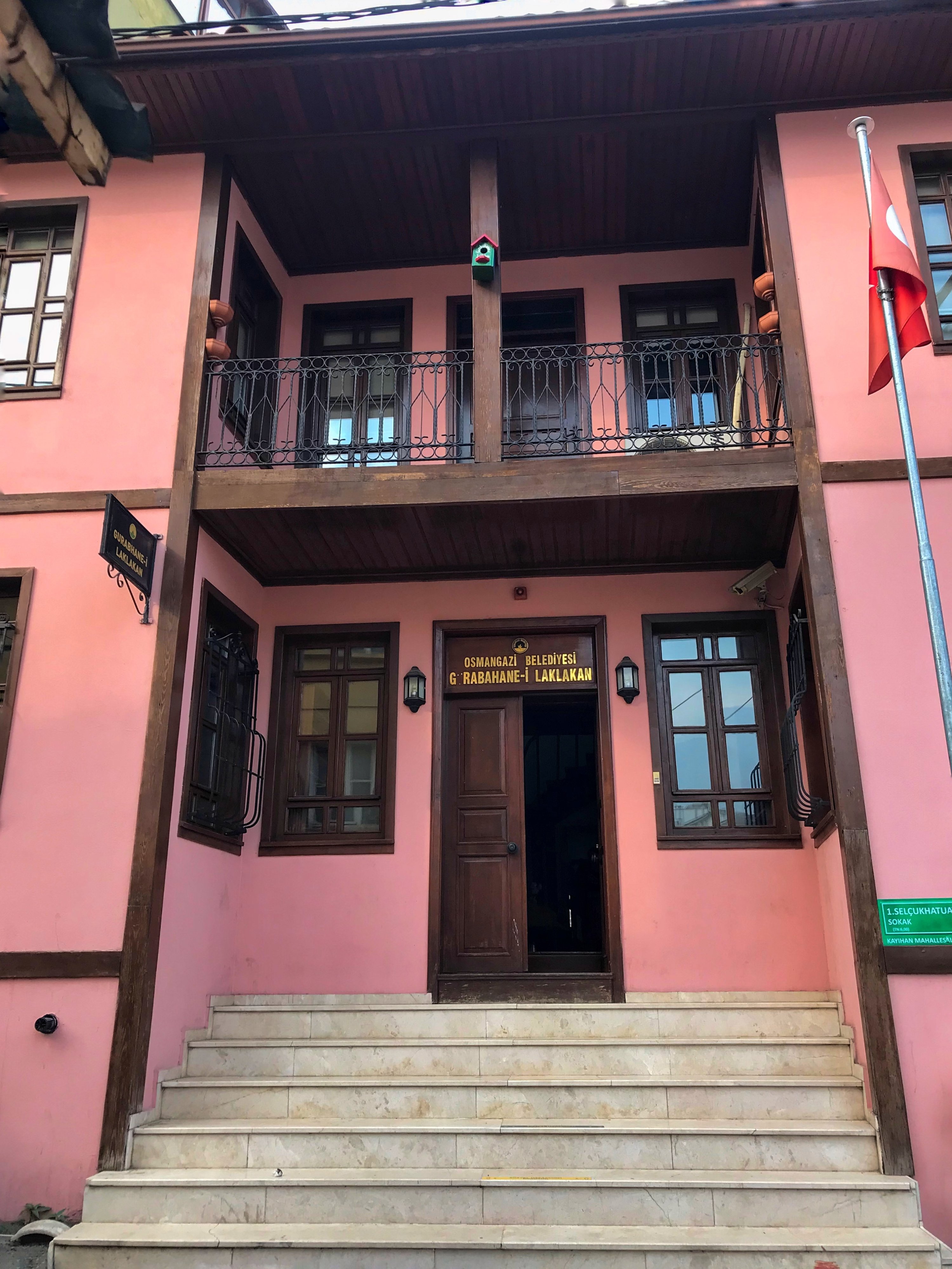 The Gurebahane-i Laklakan, an Ottoman animal hospital, in Bursa, Türkiye. (Photo by Özge Şengelen)