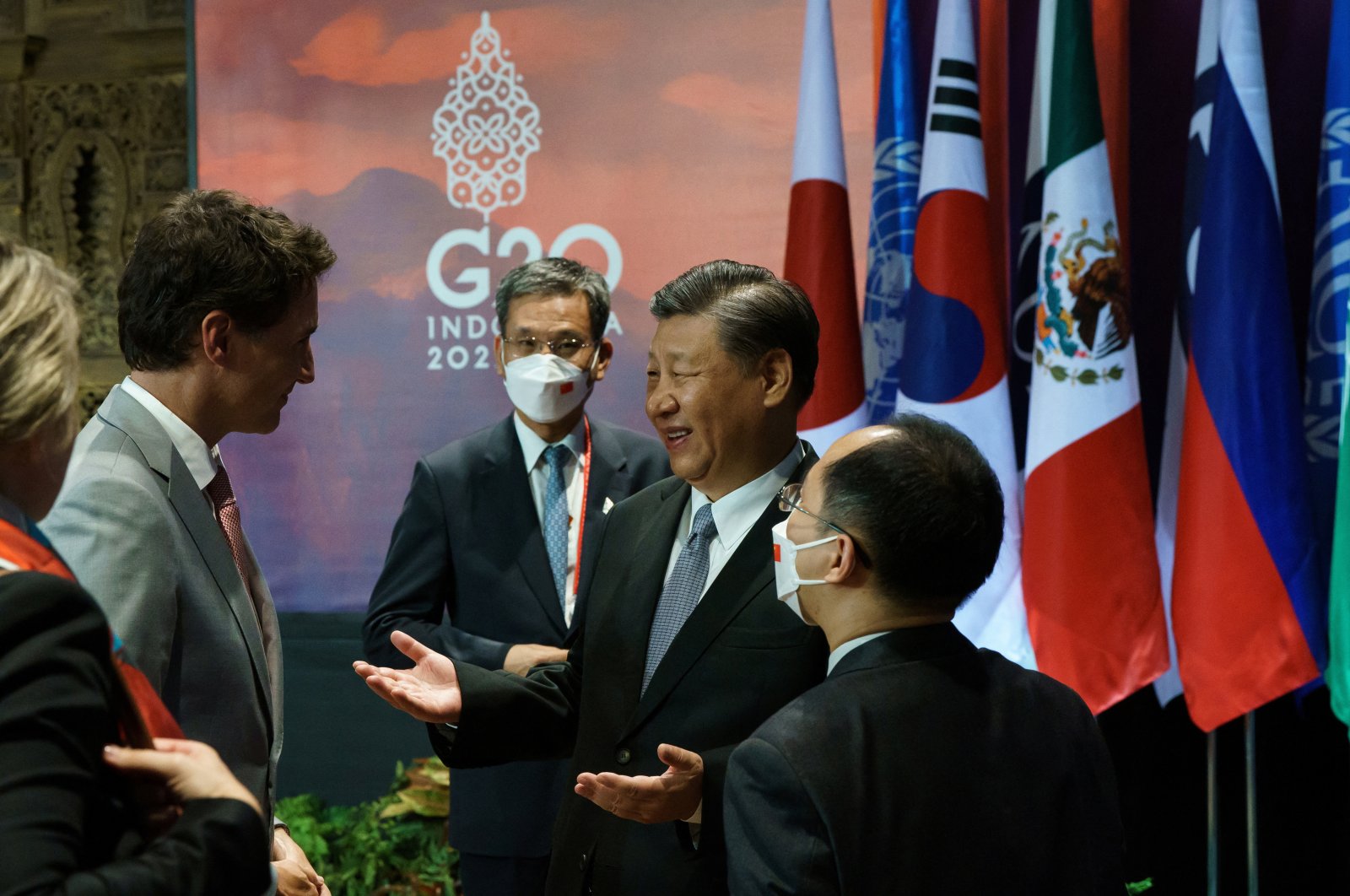 Canada&#039;s Prime Minister Justin Trudeau (L) speaks with China&#039;s President Xi Jinping at the G20 Leaders&#039; Summit, Bali, Indonesia, Nov. 16, 2022. (Reuters Photo)