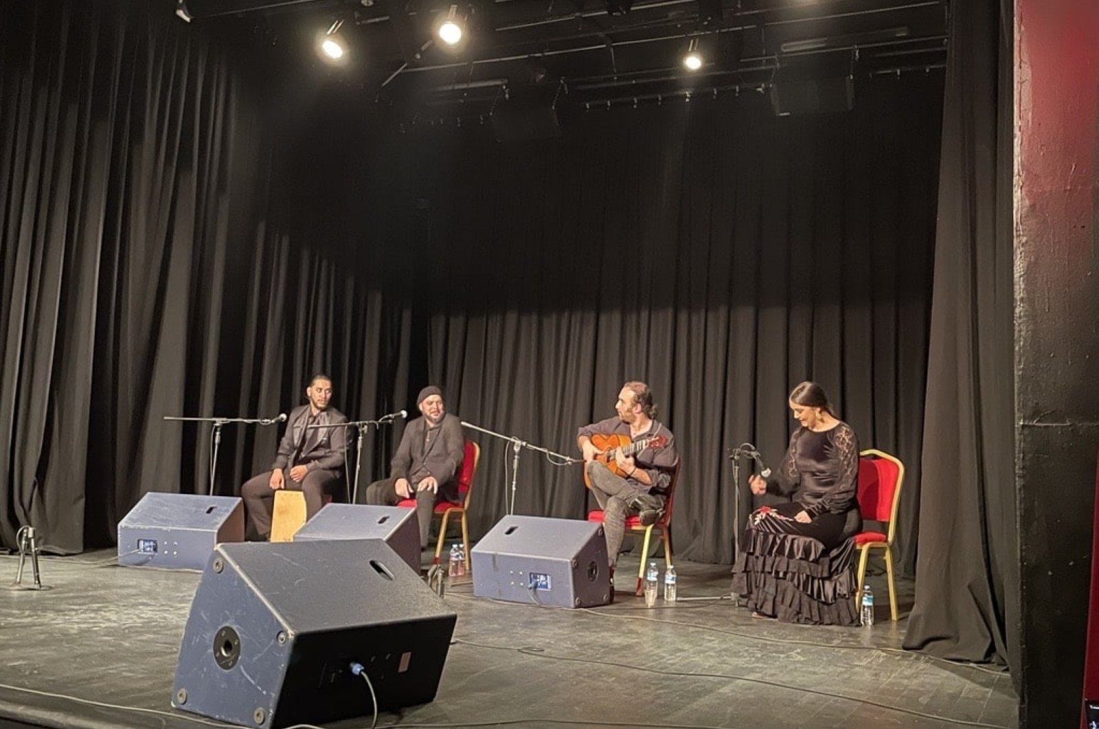 Hari Flamenco di Istanbul: Tumit menginjak lebih kuat dari sebelumnya