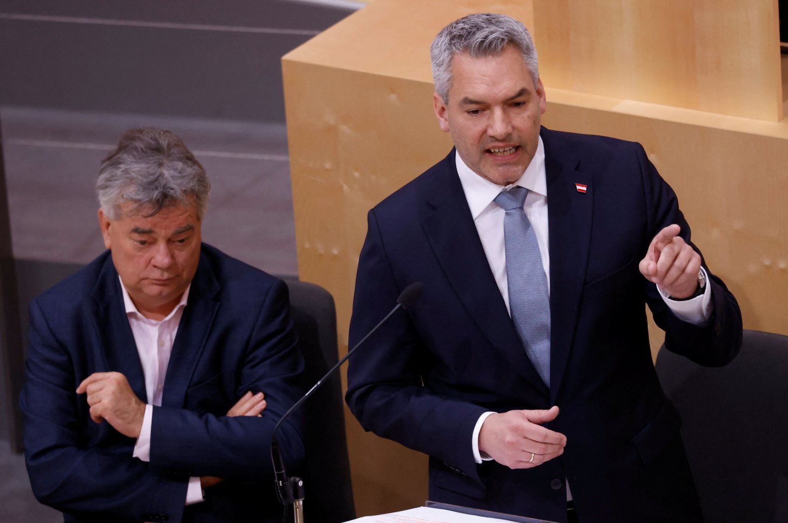 Austria mengenakan pajak rejeki pada perusahaan energi