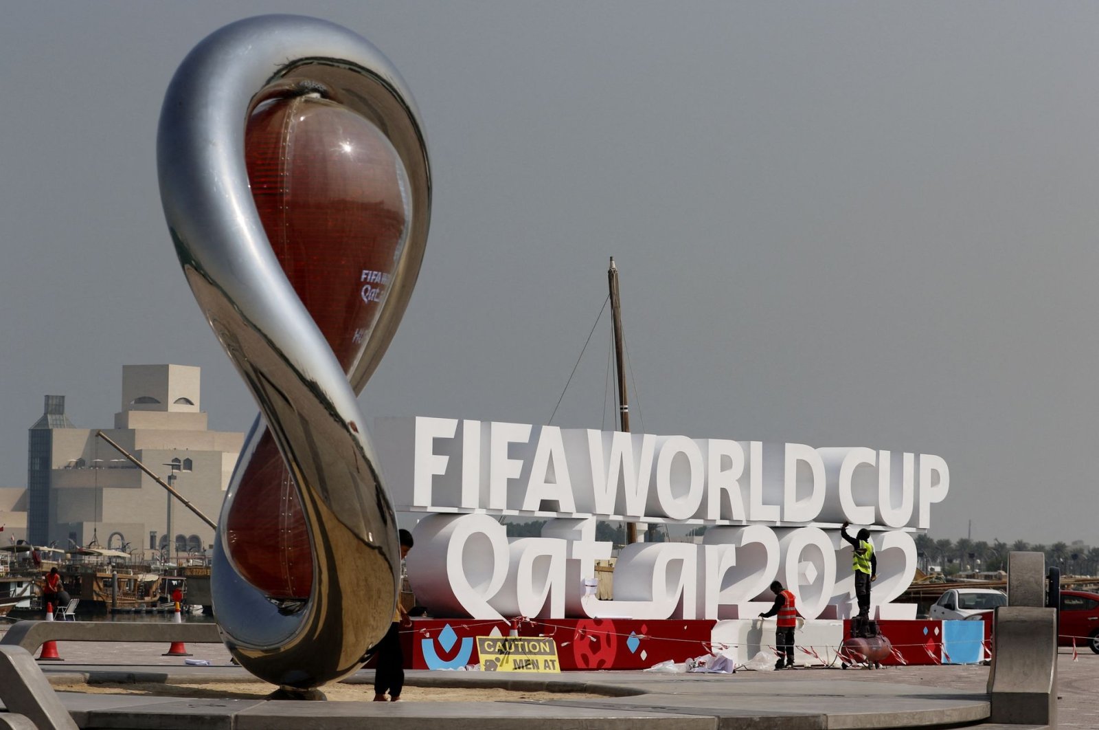 General view as people pose for a picture ahead of the FIFA World Cup, Doha, Qatar, Oct. 26, 2022. (Reuters Photo)