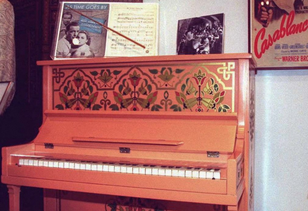 File ini menunjukkan piano yang digunakan dalam film 