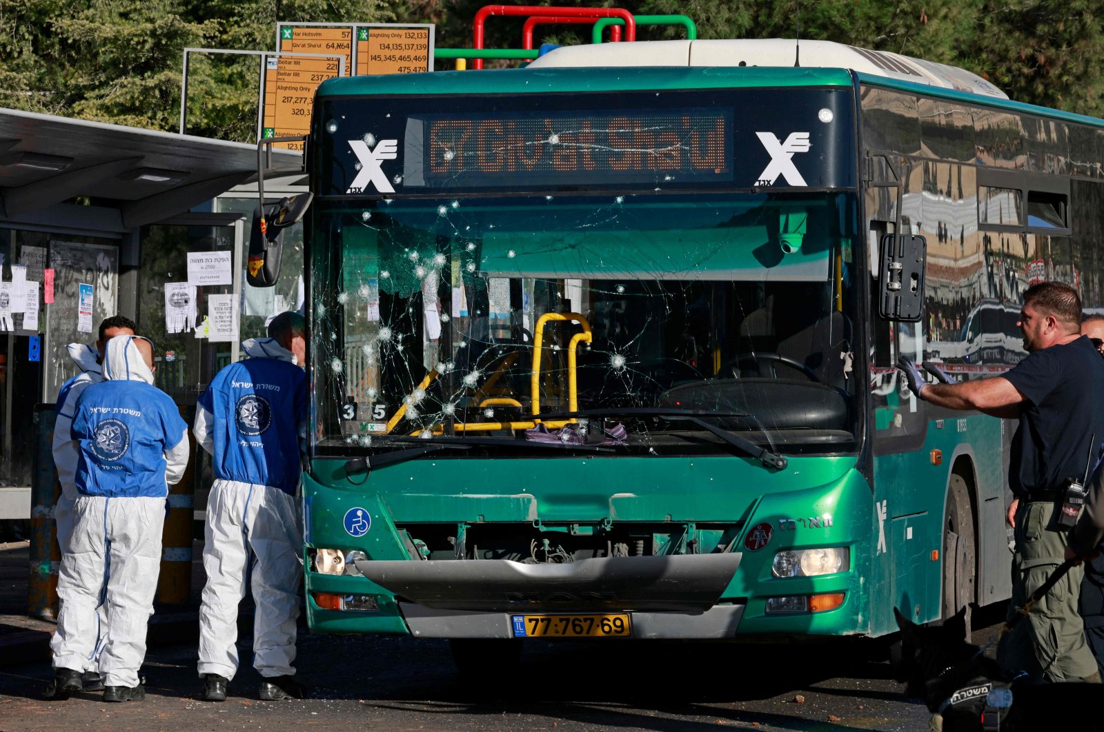 1 tewas, 11 lainnya luka-luka dalam ledakan di dekat halte bus Yerusalem