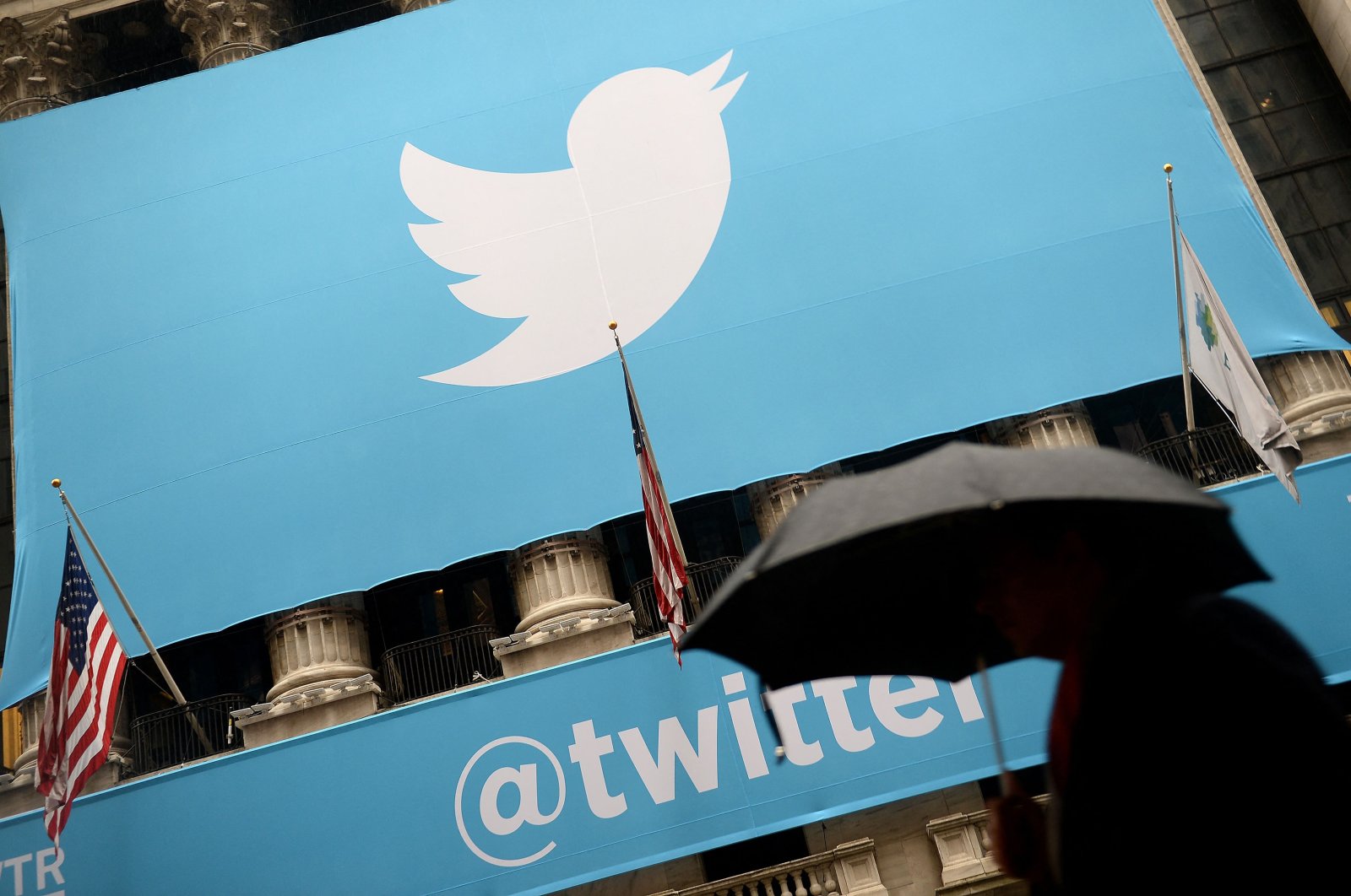 In this file photo taken, a banner with the Twitter logo at the New York Stock Exchange (NYSE), November 07, 2013.  (AFP photo)