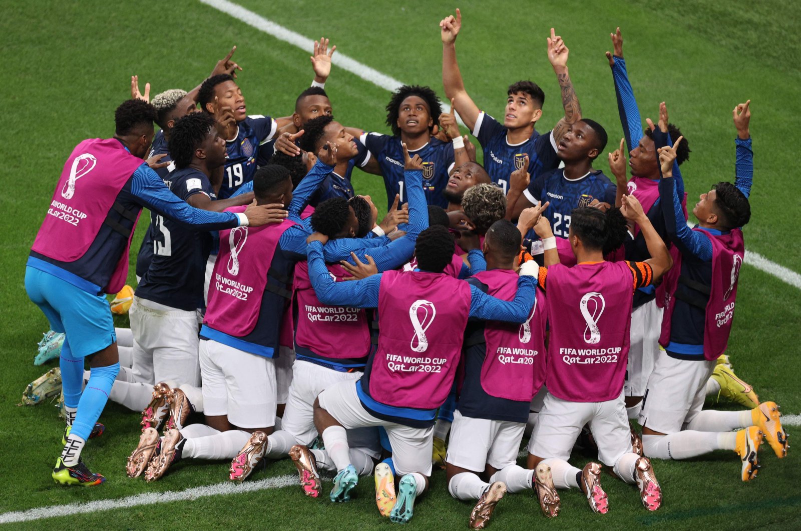 Ecuador players celebrate after Enner Valencia scored his team&#039;s first goal during the Qatar 2022 World Cup Group A football match between the Netherlands and Ecuador, at the Khalifa International Stadium, in Doha, Qatar, Nov. 25, 2022. (AFP Photo)