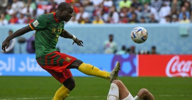 Cameroon's forward Vincent Aboubakar scores his team's second goal during the Qatar 2022 World Cup Group G football match between Cameroon and Serbia at the Al Janoub Stadium, al-Wakrah, Doha, Nov. 28, 2022. (AFP Photo)