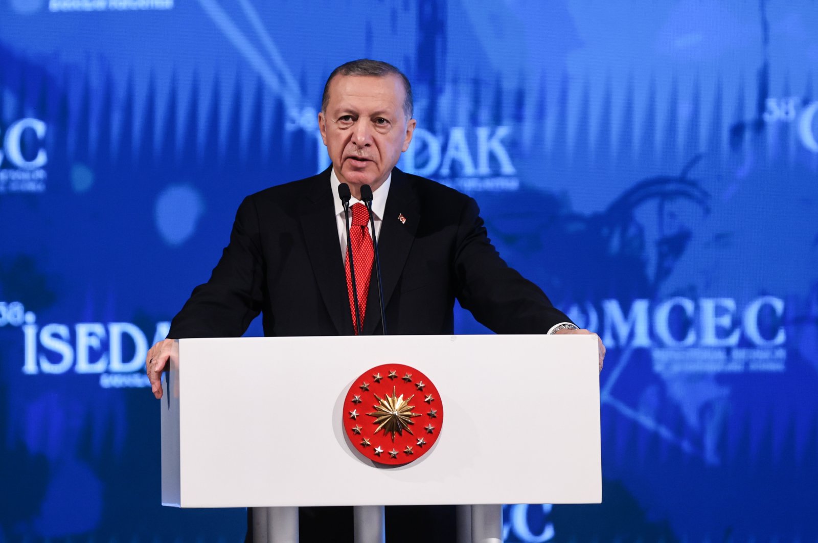 President Recep Tayyip Erdoğan speaking at the 38th Ministerial Session of the Standing Committee for Economic and Commercial Cooperation (COMCEC) of the Organisation of Islamic Cooperation (OIC) in Istanbul, Türkiye, Nov. 28, 2022. (AA Photo)
