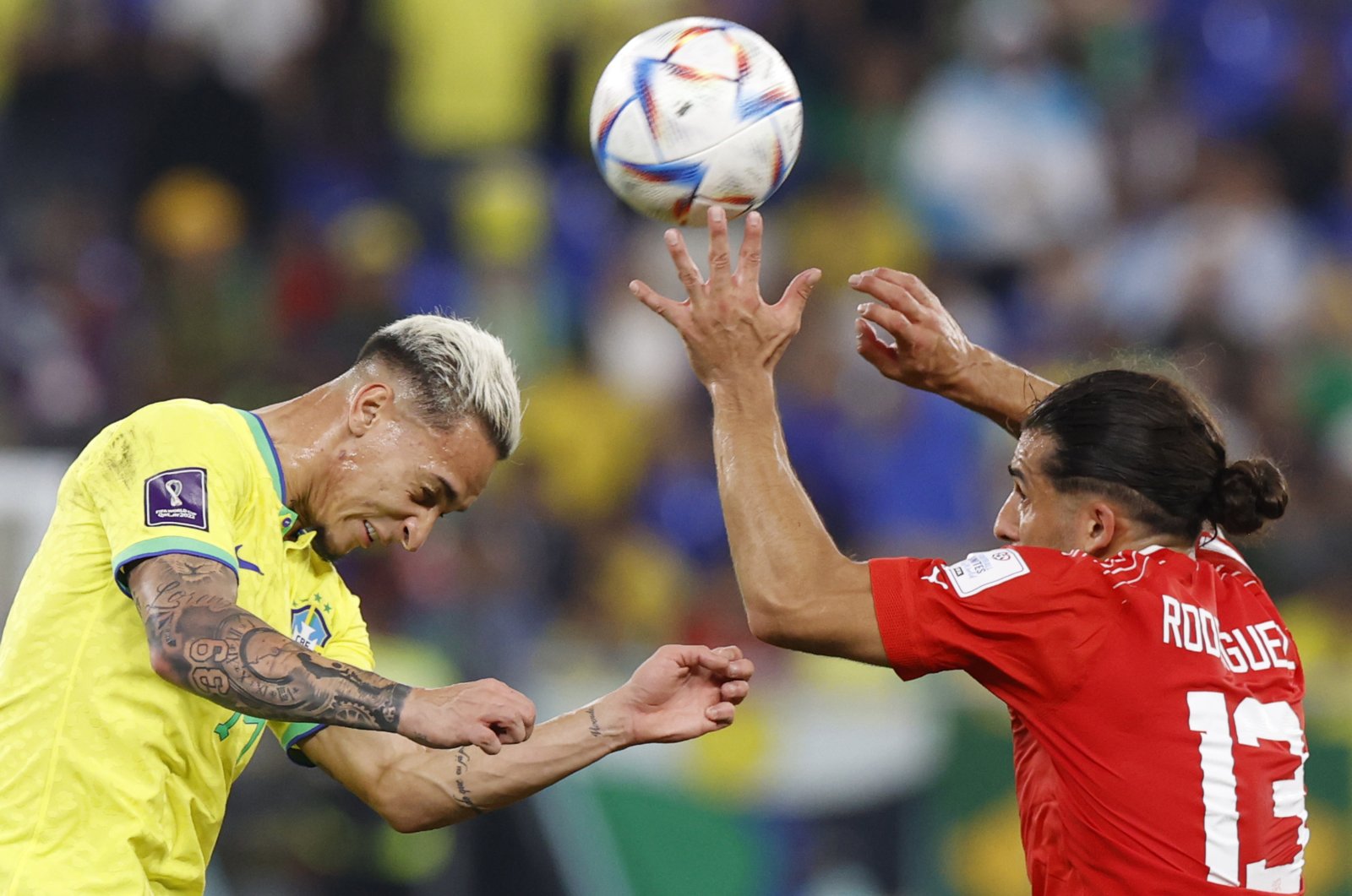 Antony (L) of Brazil in action against Ricardo Rodriguez of Switzerland during the FIFA World Cup 2022 group G soccer match between Brazil and Switzerland at Stadium 947 in Doha, Qatar, Nov. 28, 2022.  (EPA Photo)