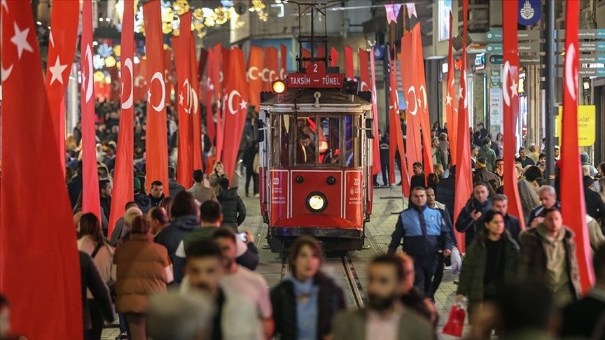 A view of Istiklal Street adorned with Turkish flags, in Istanbul, Türkiye, Nov. 25, 2022. (AA Photo) 