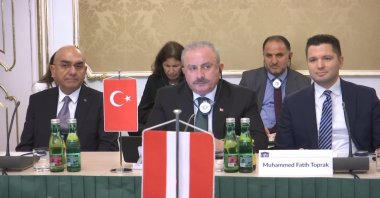 Parliament Speaker Mustafa Şentop (C) meets with the members of the Austria-Türkiye Inter-Parliamentary Friendship Group in Vienna, Austria, Nov. 28, 2022. (DHA Photo)