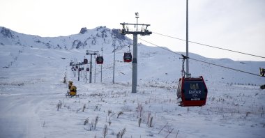Chairlifts at Erciyes, a winter resort in Kayseri, central Türkiye, Nov. 29, 2022. (AA Photo) 