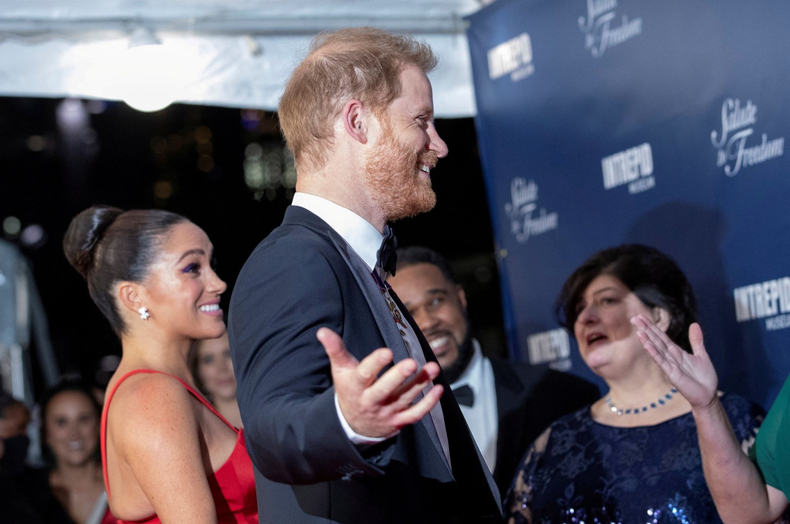 Britain&#039;s Prince Harry and Meghan Markle, Duke and Duchess of Sussex, arrive for the annual Salute to Freedom Gala at the Intrepid Sea, Air & Space Museum in Manhattan in New York City, U.S., Nov 10, 2021. (Reuters Photo)