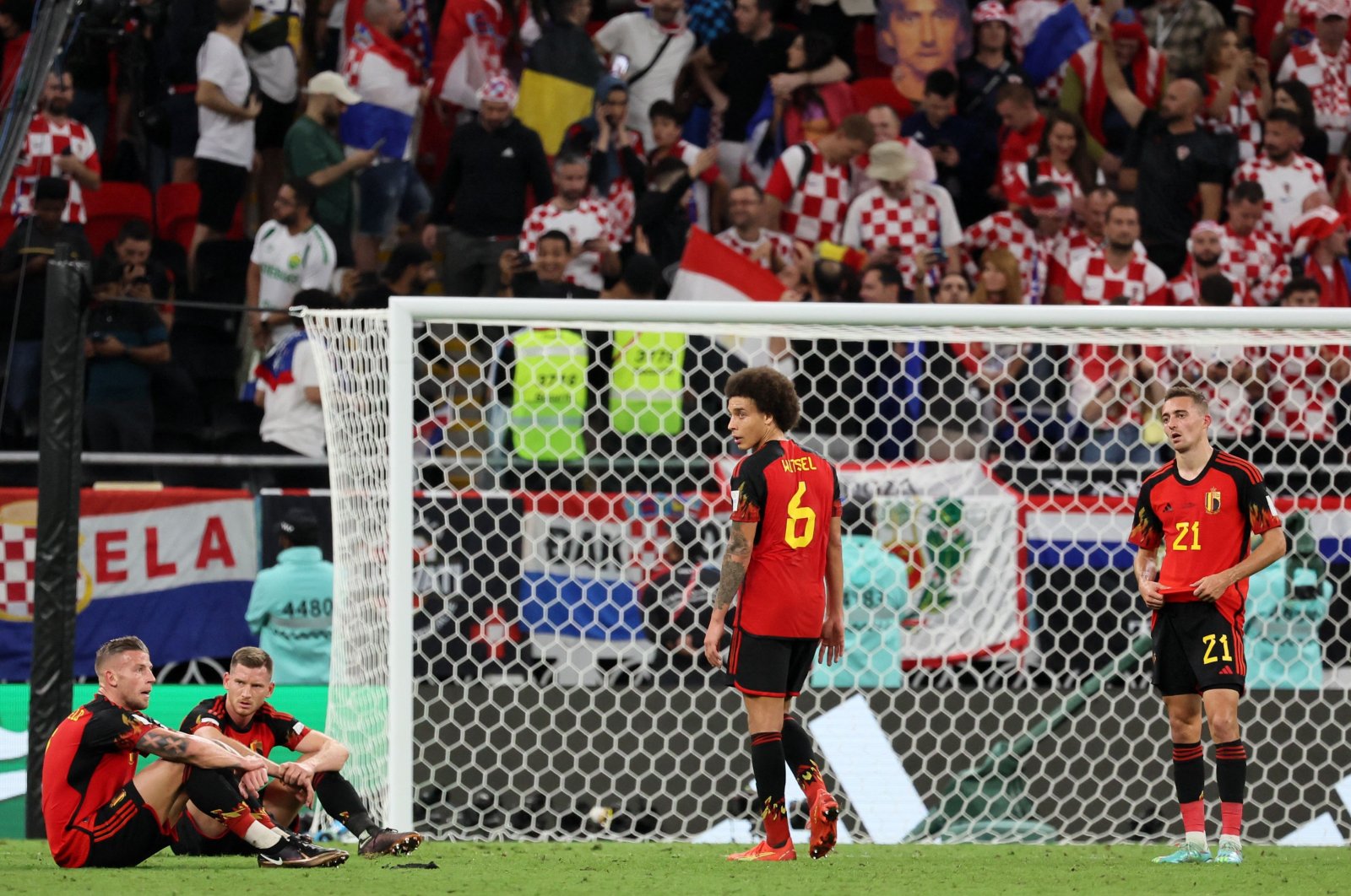 Belgia mengirim pulang sebagai Kroasia lolos ke babak sistem gugur Piala Dunia