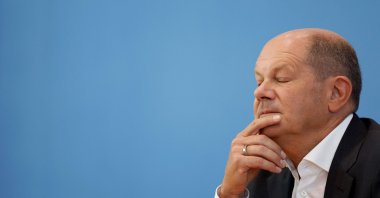 German Chancellor Olaf Scholz briefly closes his eyes as he addresses a press conference on current domestic and foreign policy issues, Berlin, Germany, Aug. 11, 2022  (AFP File Photo)
