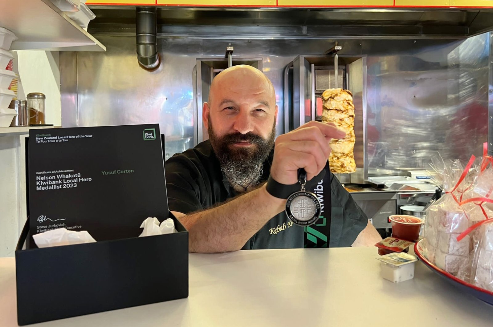 Budaya amal memenangkan penghargaan pemilik restoran Turki di Selandia Baru