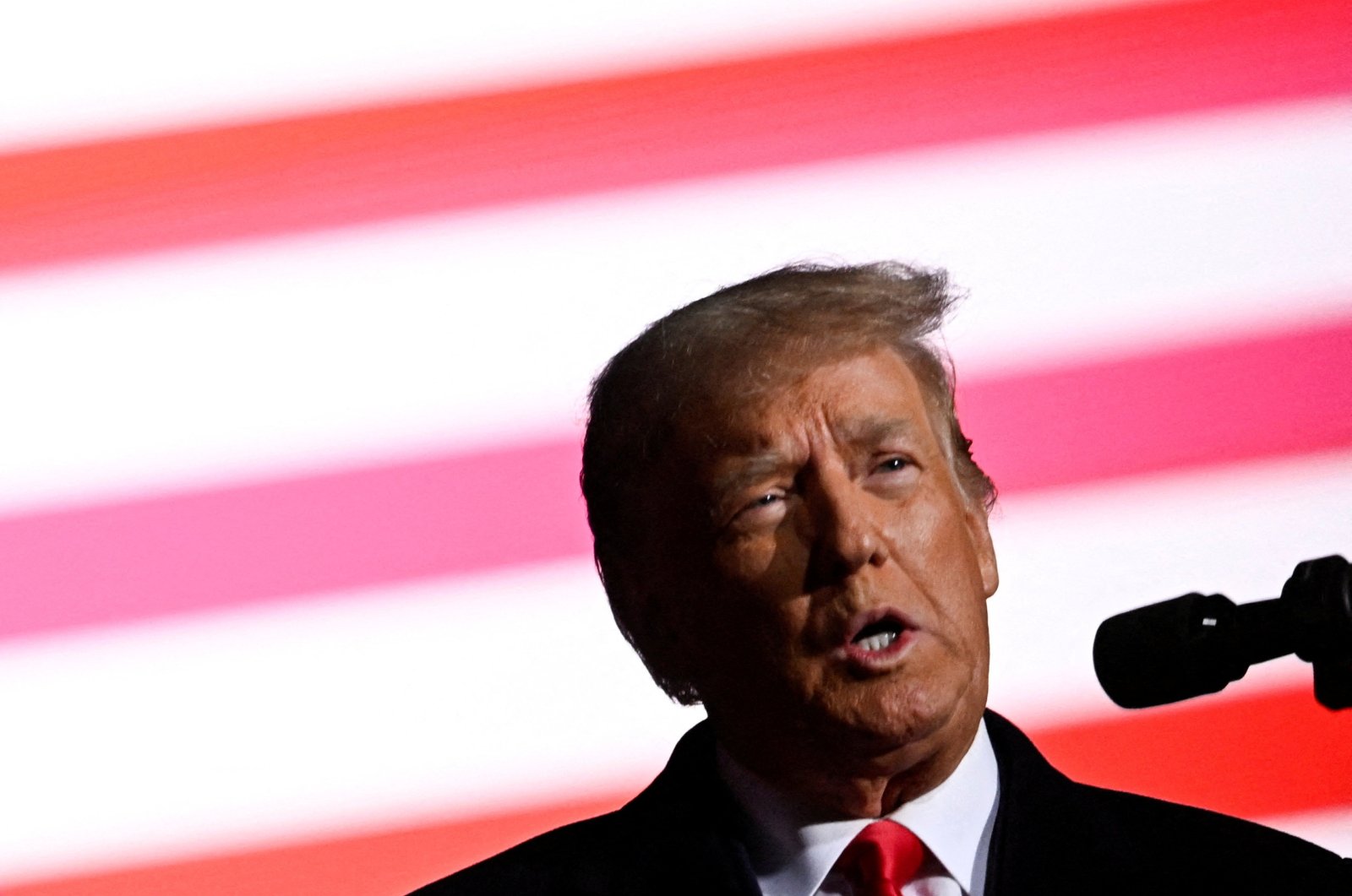 Former U.S. President Donald Trump speaks at a rally to support Republican candidates ahead of midterm elections, Dayton, Ohio, U.S., Nov. 7, 2022. (Reuters Photo)
