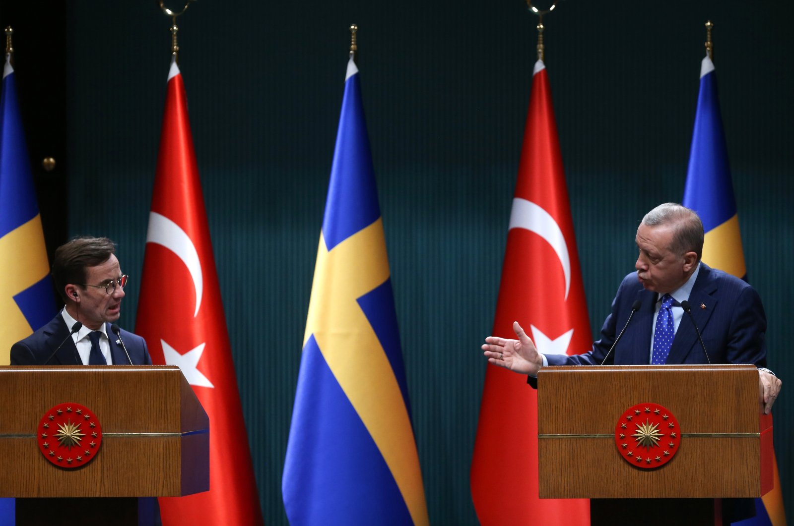 President Recep Tayyip Erdoğan (R) and Swedish Prime Minister Ulf Kristersson attend a press conference after their meeting at the Presidential Palace in the capital Ankara, Türkiye, Nov. 8, 2022. (EPA Photo)