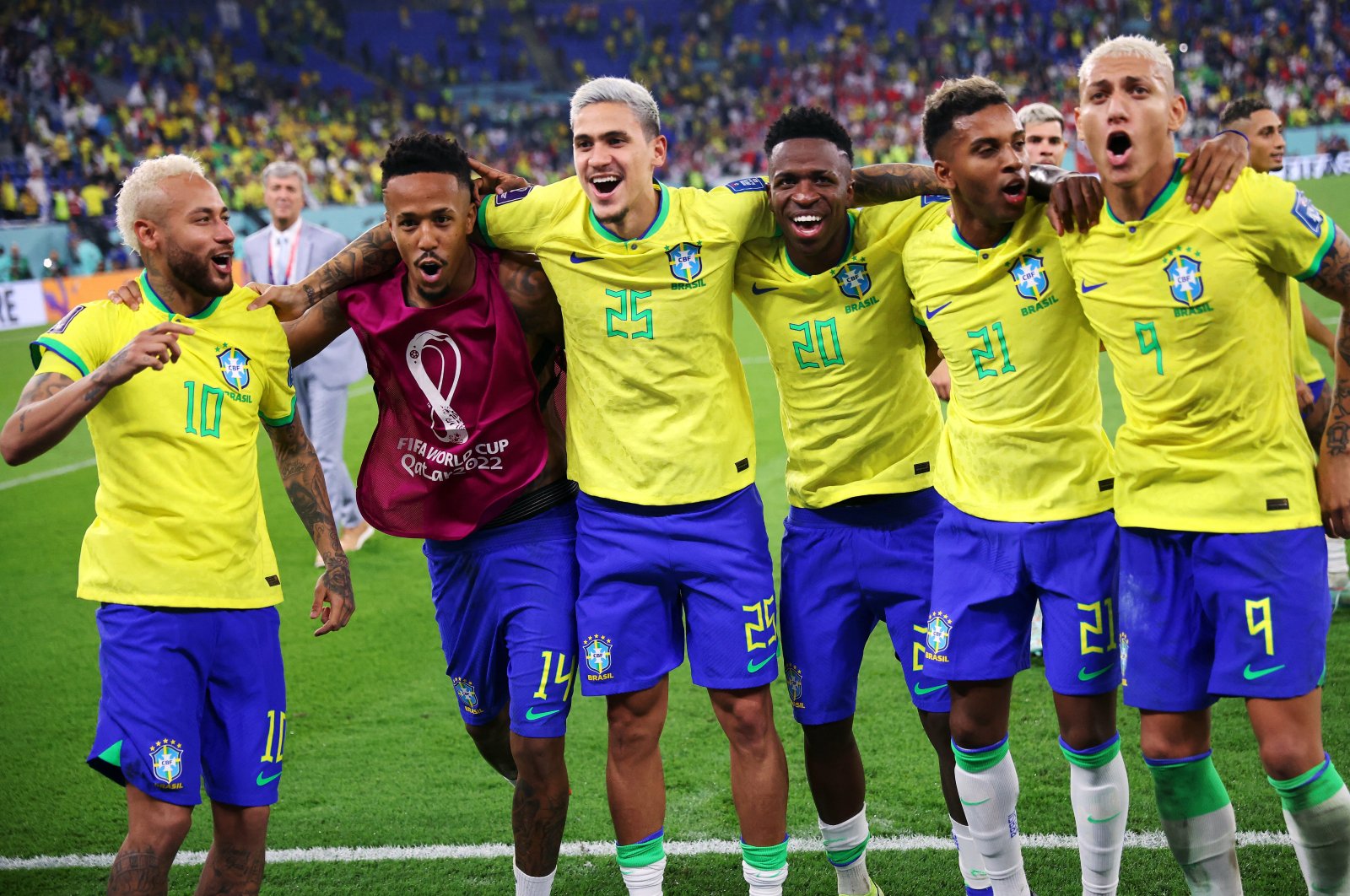 Brazil&#039;s Neymar, Eder Militao, Pedro, Vinicius Junior, Rodrygo and Richarlison celebrate qualifying for the quarter finals, Doha, Qatar, Dec. 5, 2022. (Reuters Photo)