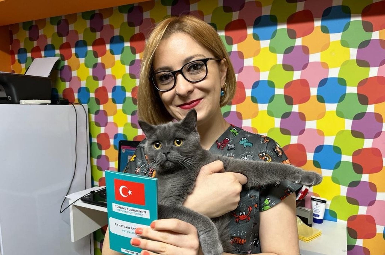 Türkiye melacak ribuan hewan peliharaan dengan microchip saat tenggat waktu semakin dekat