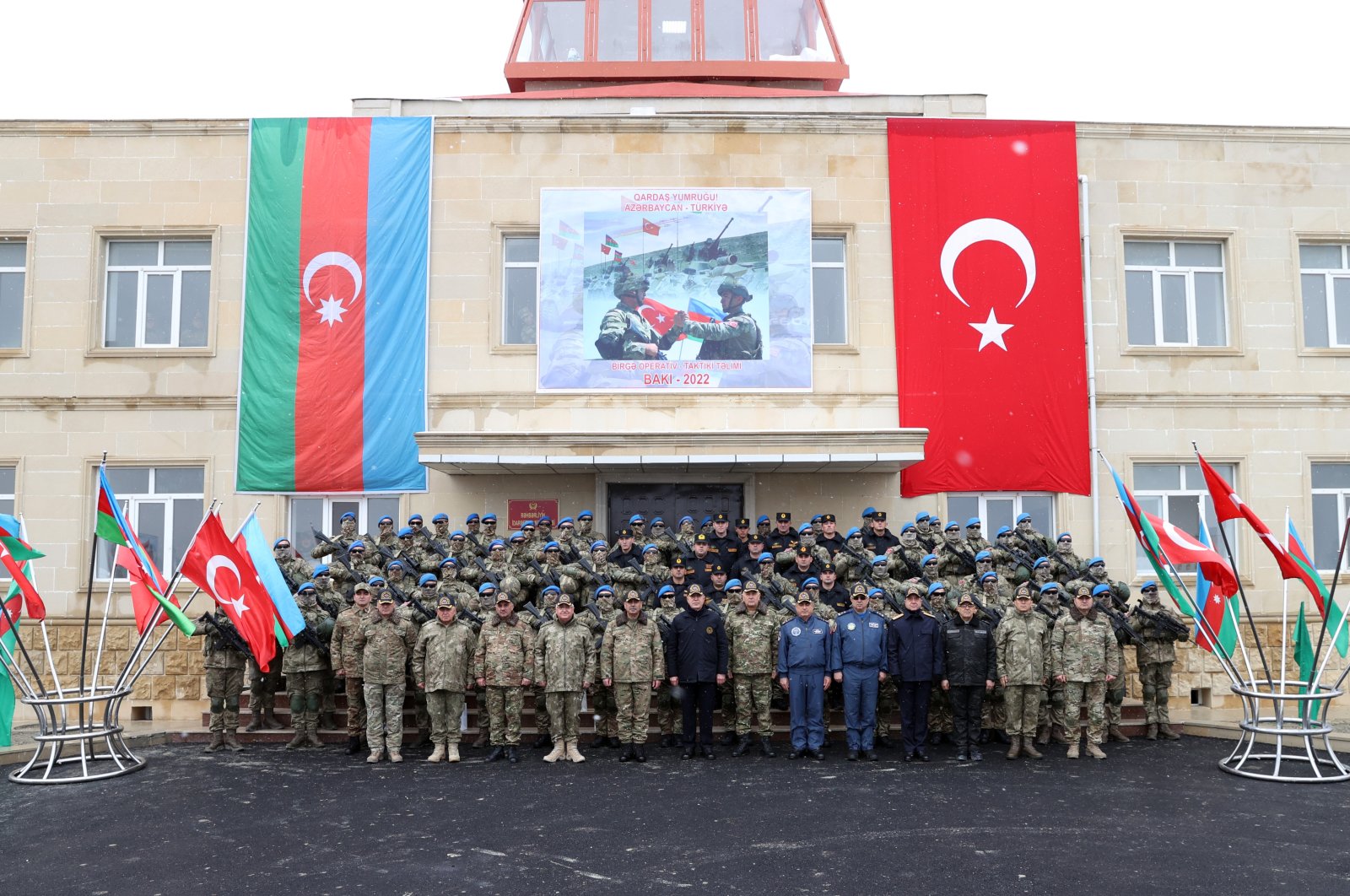 Türkiye and Azerbaijan&#039;s armed forces pose for a picture in Azerbaijan after completing the first day of a joint military exercise on Dec. 6, 2022. (AA Photo)