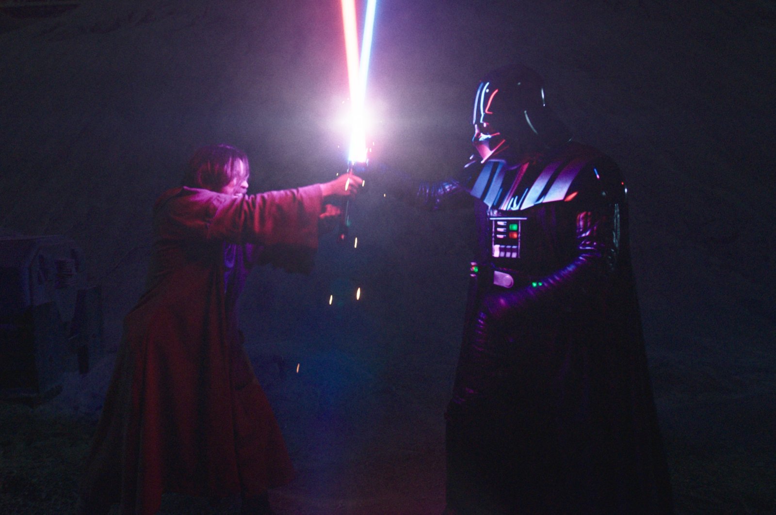 This image released by Disney+ shows Ewan McGrego as Obi-Wan Kenobi (L) and Hayden Christensen as Darth Vader in Lucasfilm&#039;s "Obi-Wan Kenobi." (AP Photo)