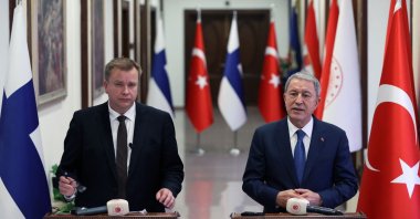 Turkish Defense Minister Hulusi Akar (R) and his Finnish counterpart Antti Kaikkonen (L) holding a joint press conference in the capital Ankara, Türkiye, Dec. 9, 2022. (AFP Photo)
