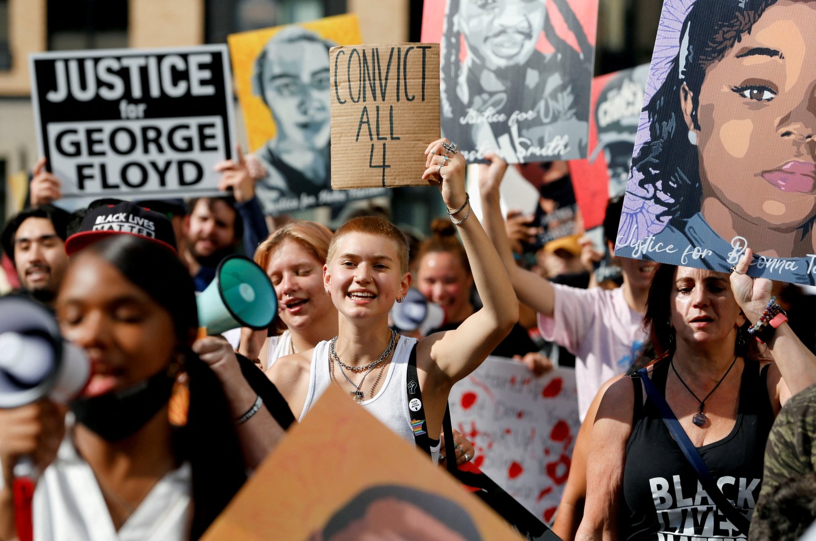 Protesters march during a brief rally after the sentencing of Derek Chauvin, the former Minneapolis police officer found guilty of killing George Floyd, a black man, Minneapolis, Minnesota, U.S., June 25, 2021. (Reuters Photo)