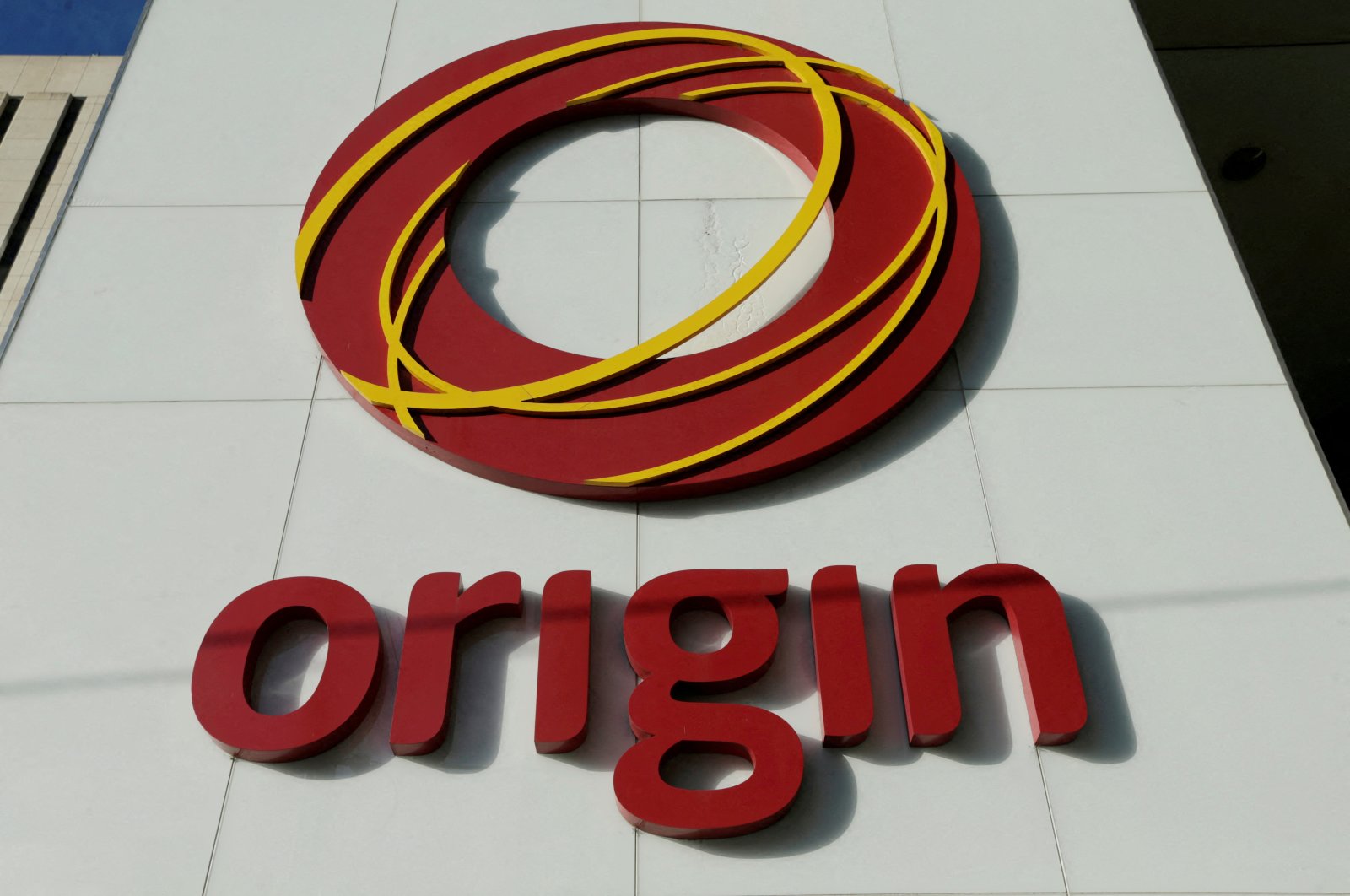 The logo of Australian energy company Origin is pictured in Melbourne, Australia, July 3, 2016. (Reuters Photo)