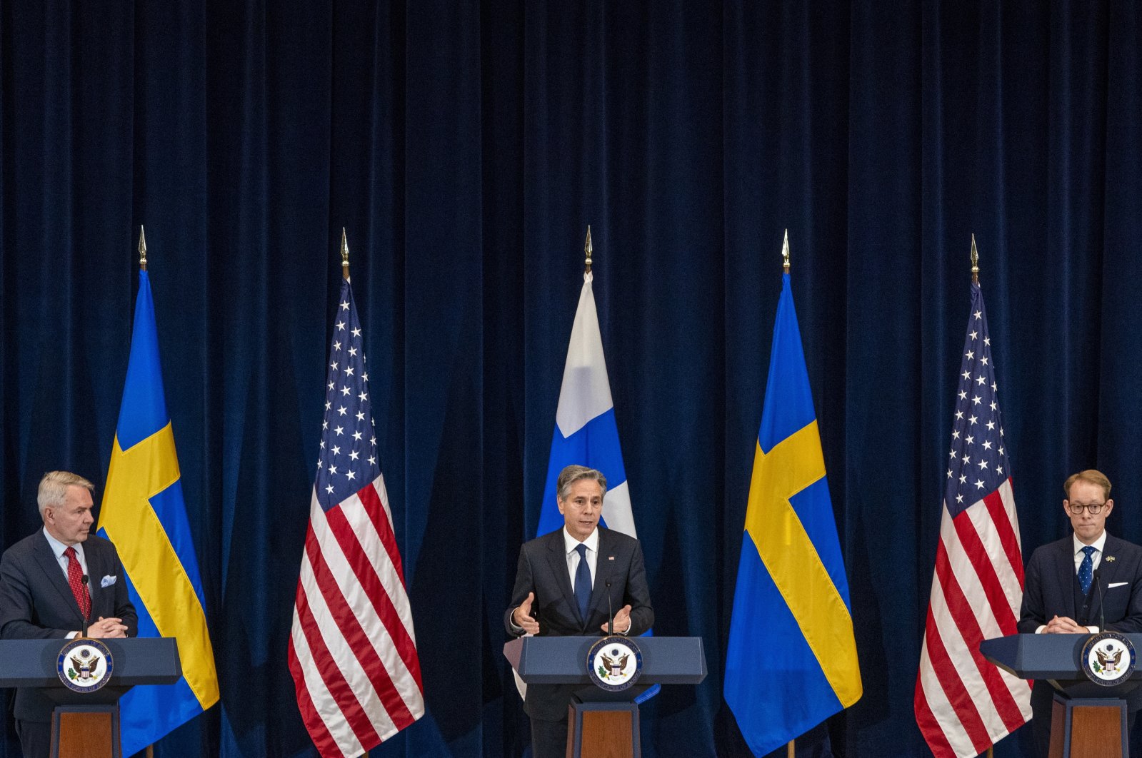 (L-R) Finland&#039;s Foreign Minister Pekka Haavisto, U.S. Secretary of State Antony Blinken and Sweden&#039;s Foreign Minister Tobias Billstroem address a joint press conference at the U.S. State Department in Washington, D.C., United States, Dec. 8, 2022. (EPA Photo)