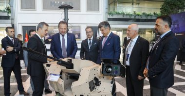 Aselsan and MÜSIAD officials inspect a defense product produced by Aselsan and suppliers in MÜSIAD headquarters, Istanbul, Türkiye, Dec. 9, 2022. (Courtesy of MÜSIAD)