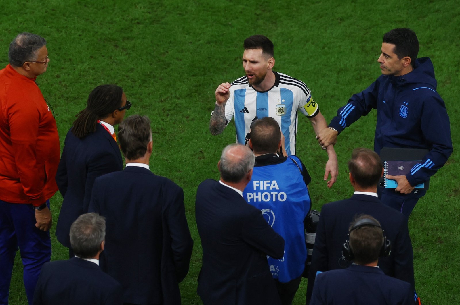 Messi mengecam Van Gaal yang ‘tidak sopan’ setelah drama penalti
