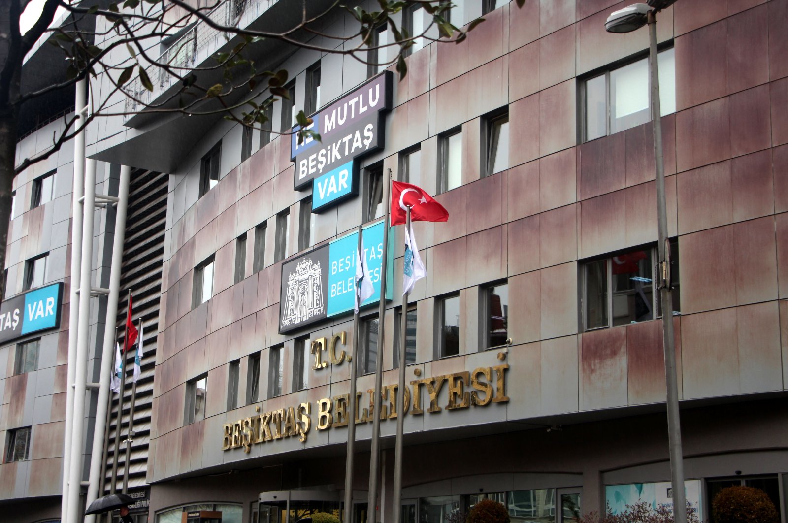 The exterior of the Beşiktaş municipality building, in Istanbul, Türkiye, Dec. 13, 2022. (DHA Photo)