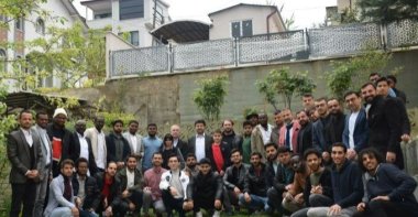 Yedirenk International Student Association Bünyamin Göl (C) poses for a picture with international students in a get-together organized by Yedirenk, Sakarya, Türkiye. (Photo courtesy Yedirenk)