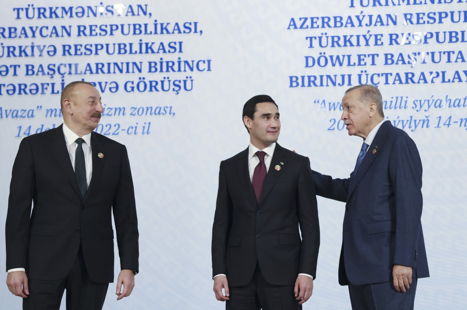 Erdogan menyerukan untuk mulai bekerja mengirim gas Turkmenistan ke pasar Barat
