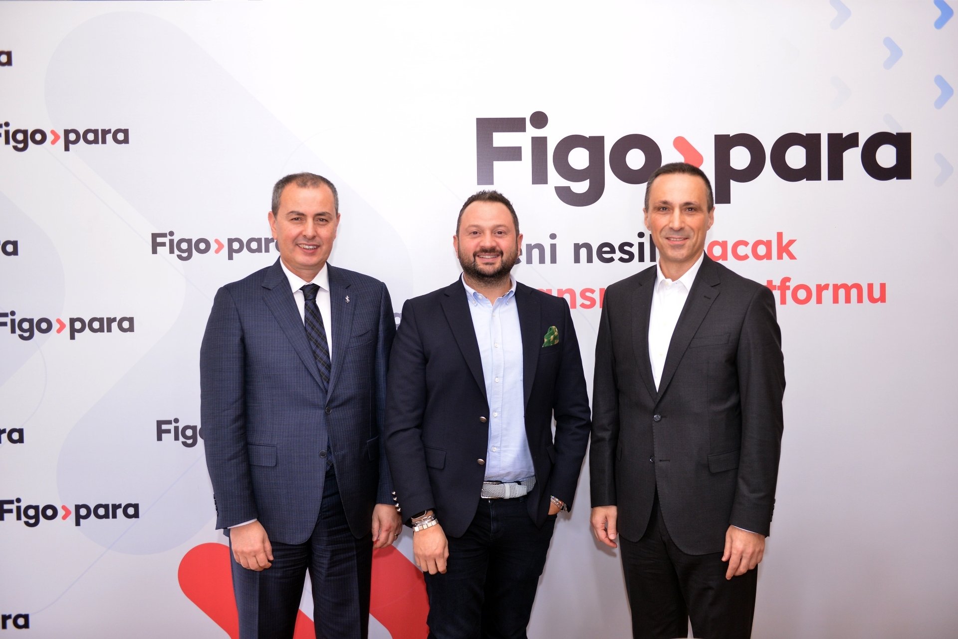 From left, Işbank General Manager Hakan Aran,  Figopara CEO Koray Bahar and Fibabank General Manager Ömer Mert. (Courtesy of Figopara)