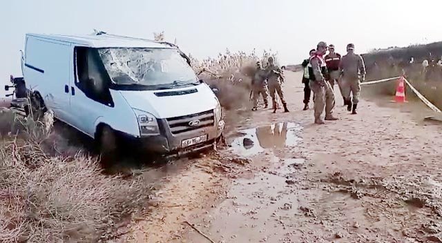 9 killed after minibus carrying migrants crashes in SE Türkiye
