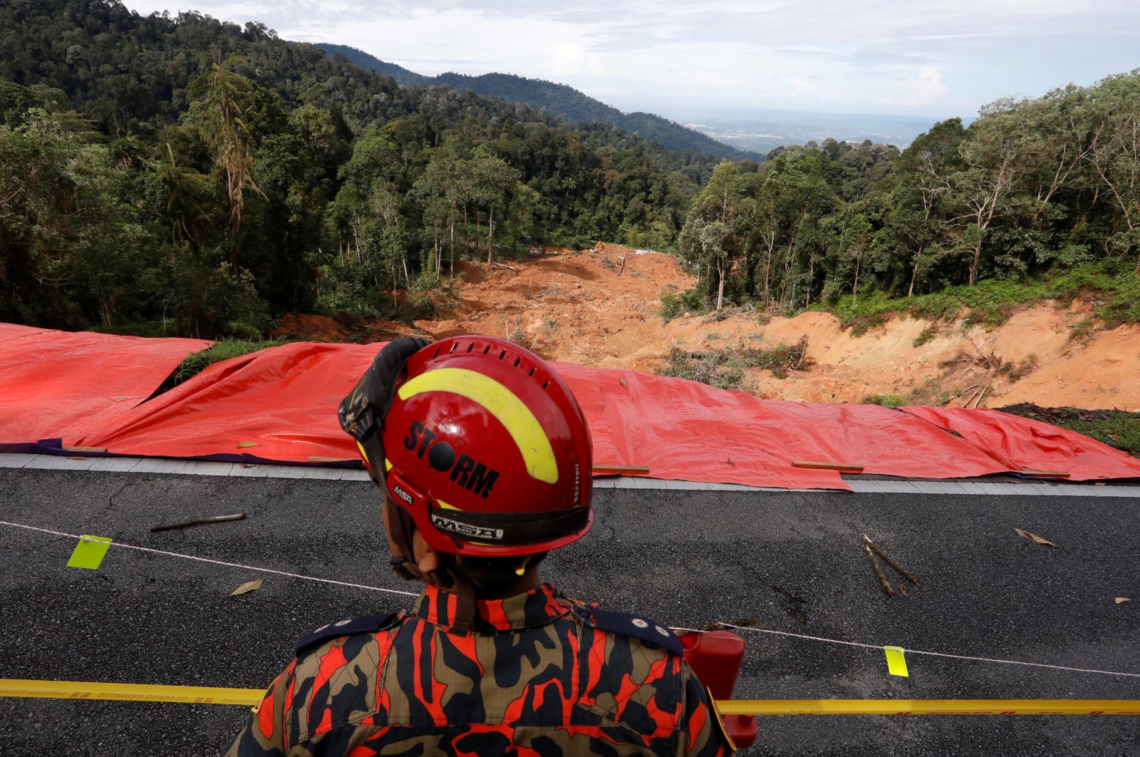 Korban tewas akibat tanah longsor di kamp Malaysia naik menjadi 23, 10 hilang