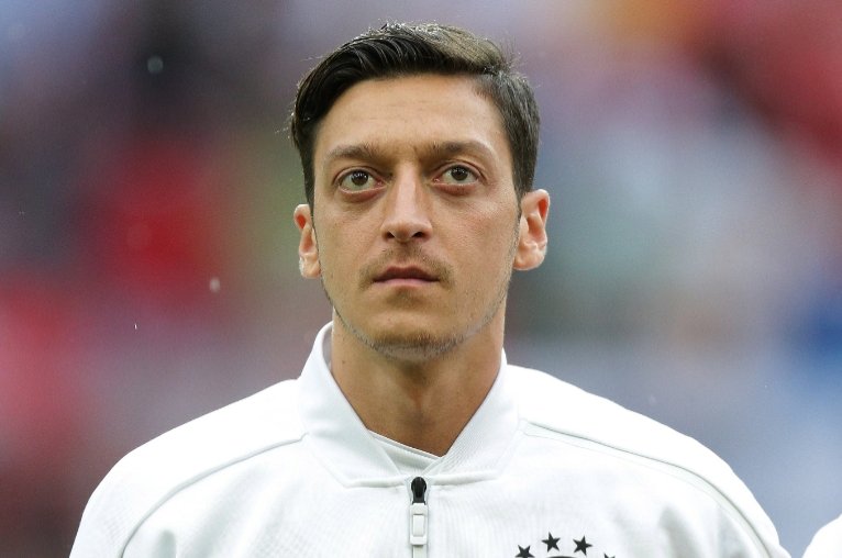 Bayangan Mesut Özil masih mencemooh Jerman