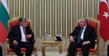 Parliament Speaker Mustafa Şentop (R) and his Bulgarian counterpart Vezhdi Rashidov (L) at a meeting in the Turkish capital Ankara, Dec. 19, 2022. (AA Photo)