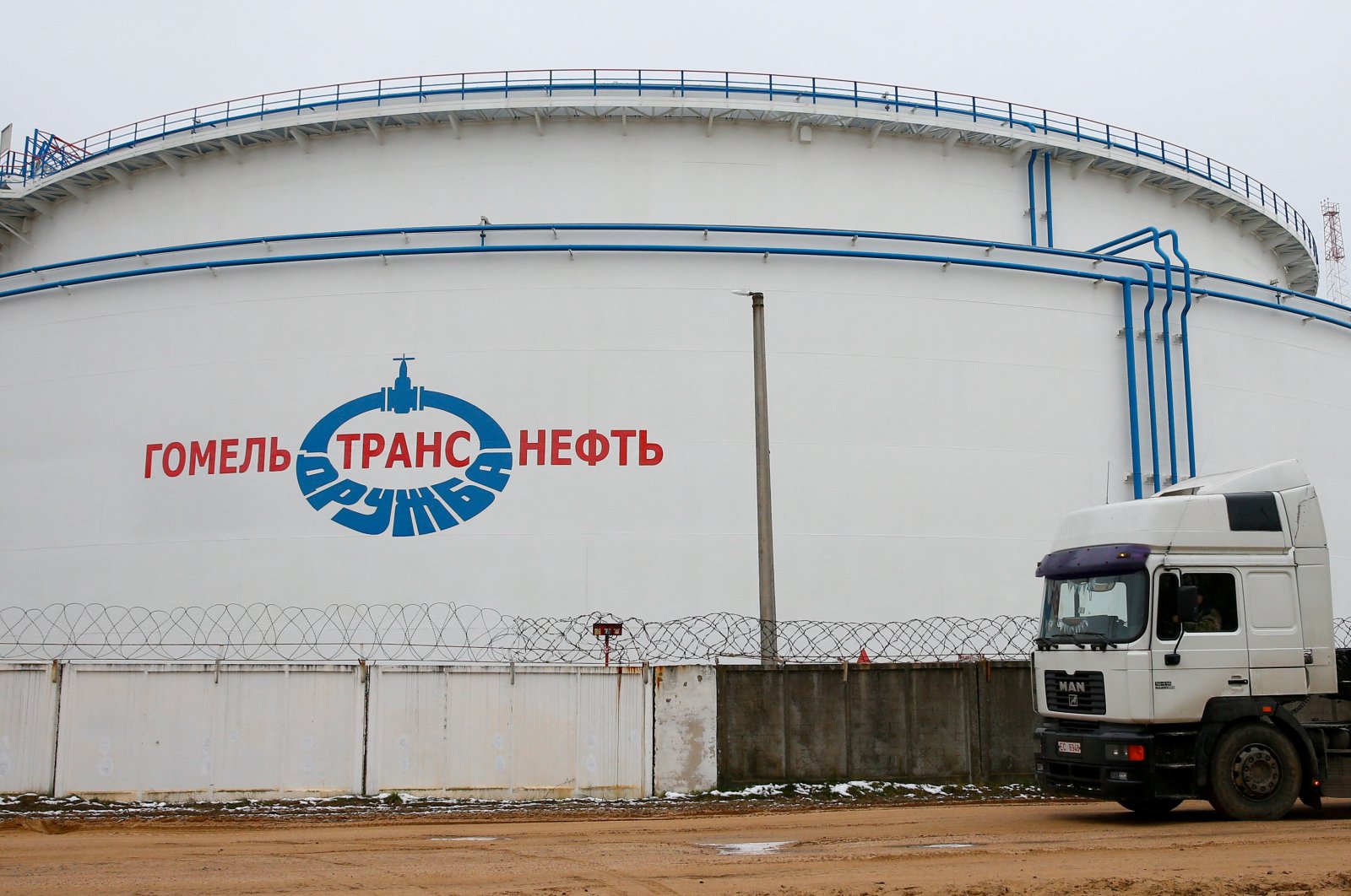 A storage tank is pictured at the Gomel Transneft oil pumping station, which moves crude through the Druzhba pipeline westward to Europe, near Mozyr, Belarus, Jan. 4, 2020. (Reuters Photo)