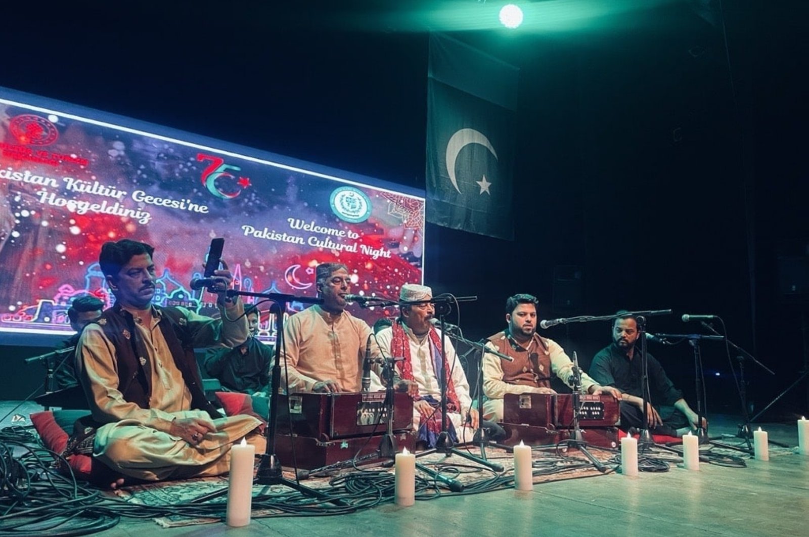 Euforia: Keajaiban mistis ‘qawwali’ memikat penonton di Istanbul
