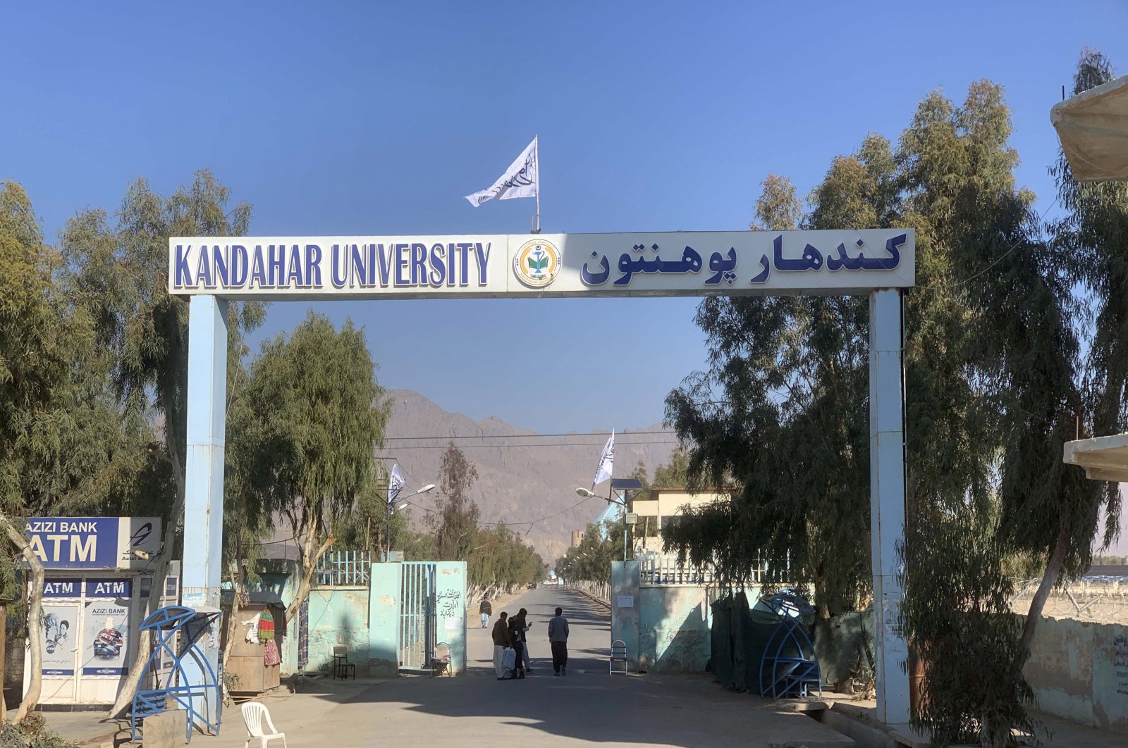 Students arrive at Kandahar University in Kandahar, Afghanistan, Dec. 21, 2022. (EPA Photo)