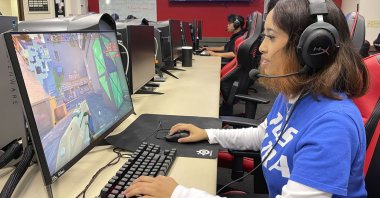 Lethrese Rosete, a 20-year-old DePaul sophomore, plays an online game at the university's Esports Gaming Center, in Chicago, U.S., Sept. 22, 2022. (AP Photo)