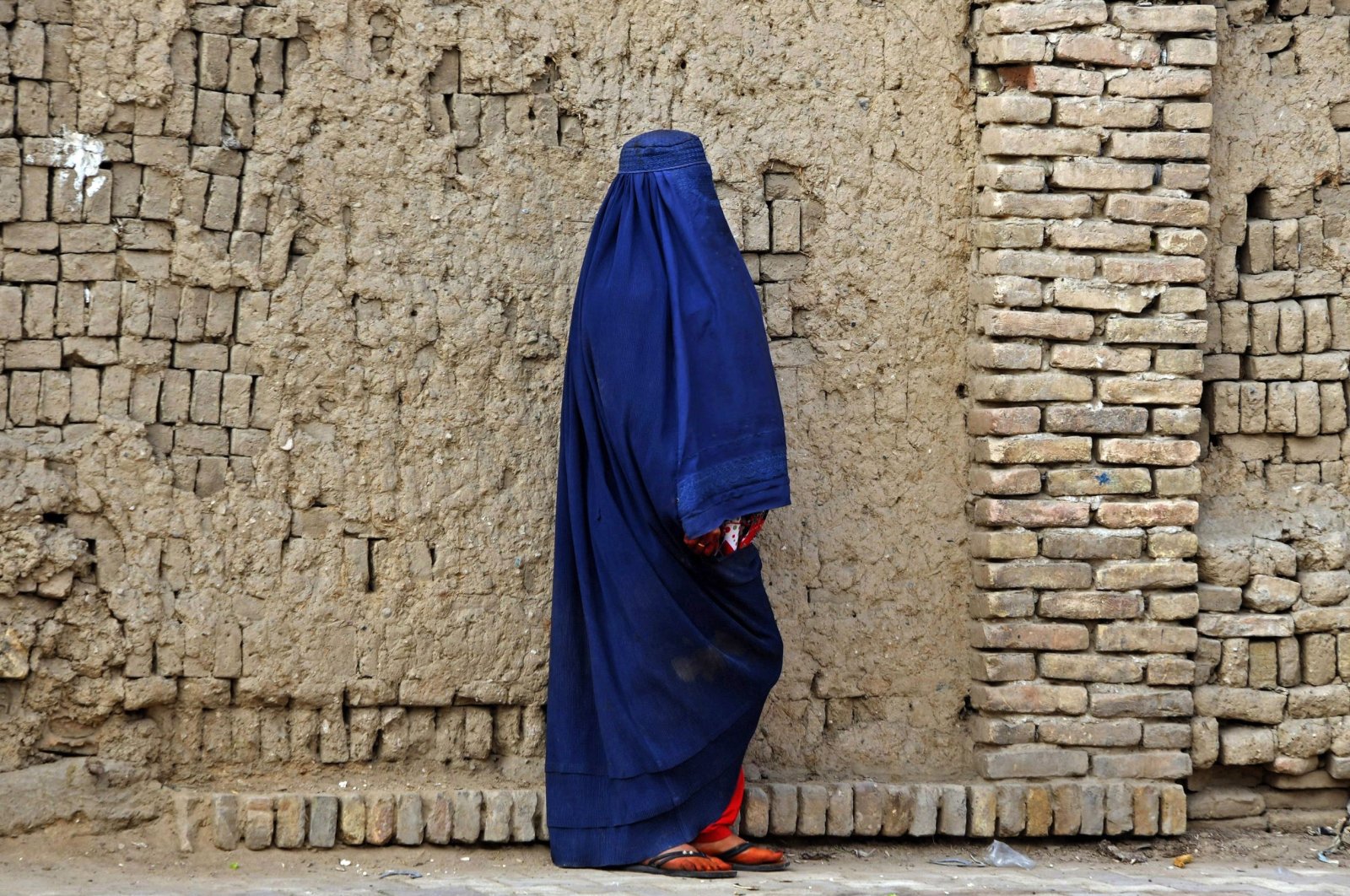 PBB meminta Taliban untuk mencabut pembatasan ‘tak terduga’ terhadap perempuan
