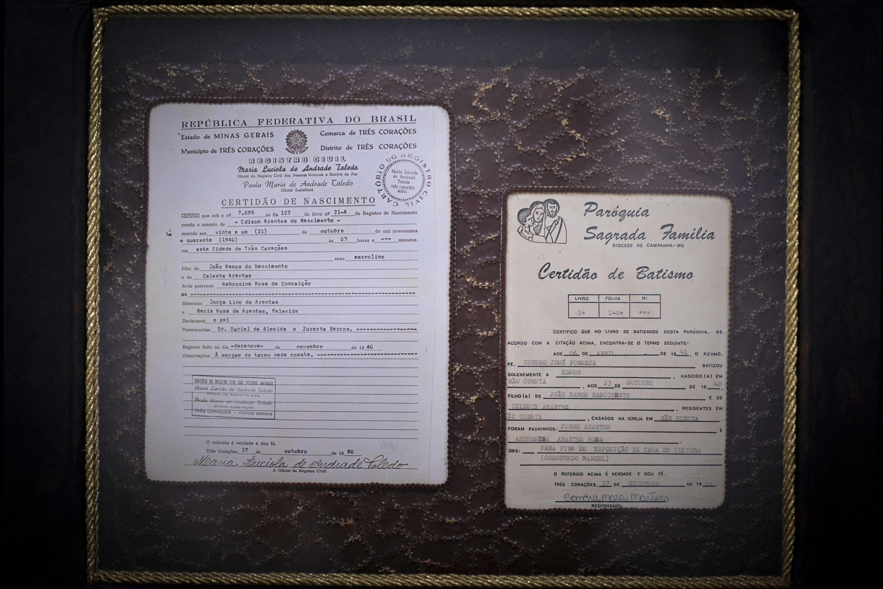 The birth certificate and baptism certificate of Brazil's football legend Edson Arantes do Nascimento "Pele" is on display in the Terra do Rei Museum in his hometown Tres Coracoes, state of Minas Gerais, Brazil, Dec. 28, 2022. (AFP Photo)