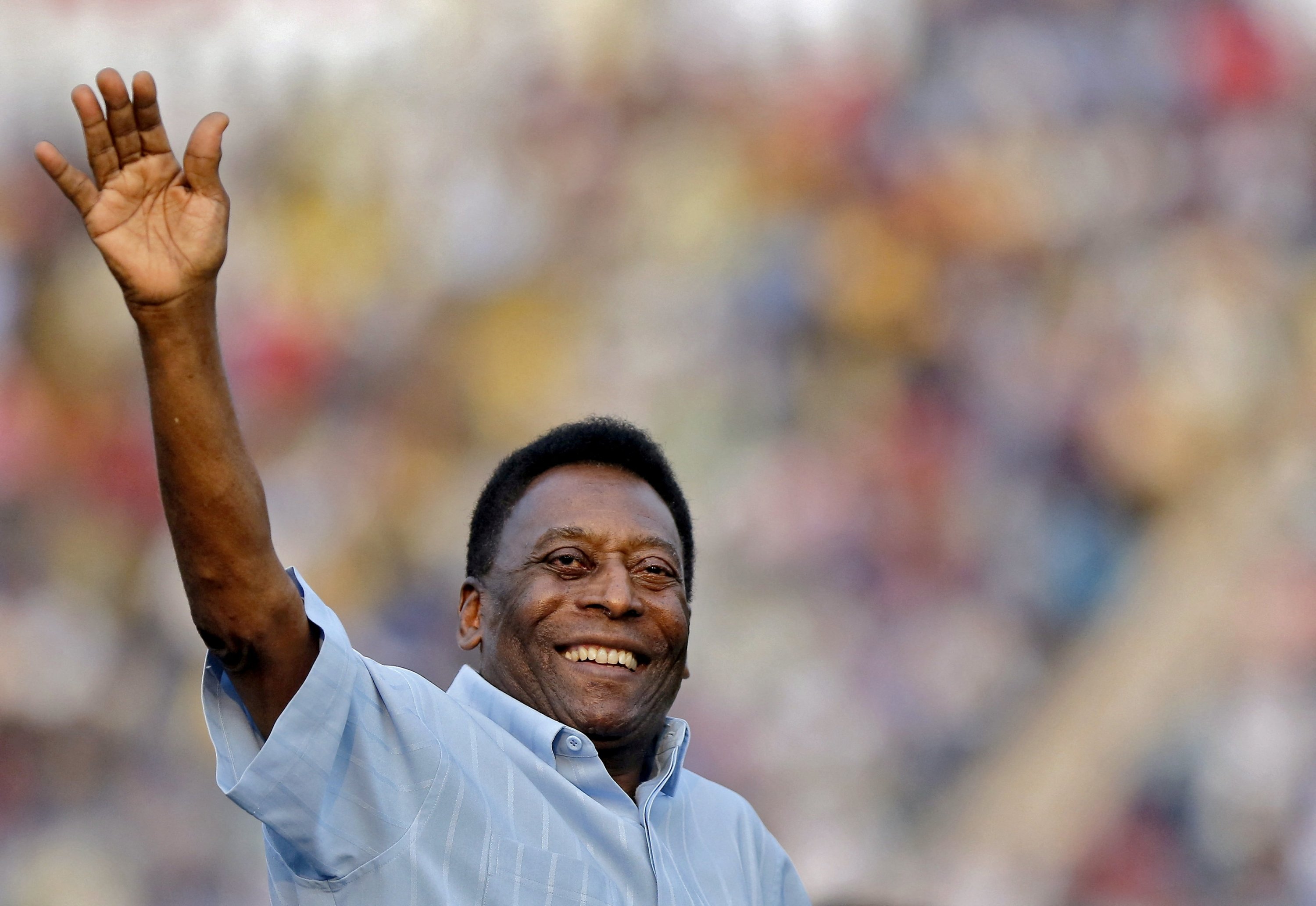 Pele, Maradona among icons paying tribute to medical workers