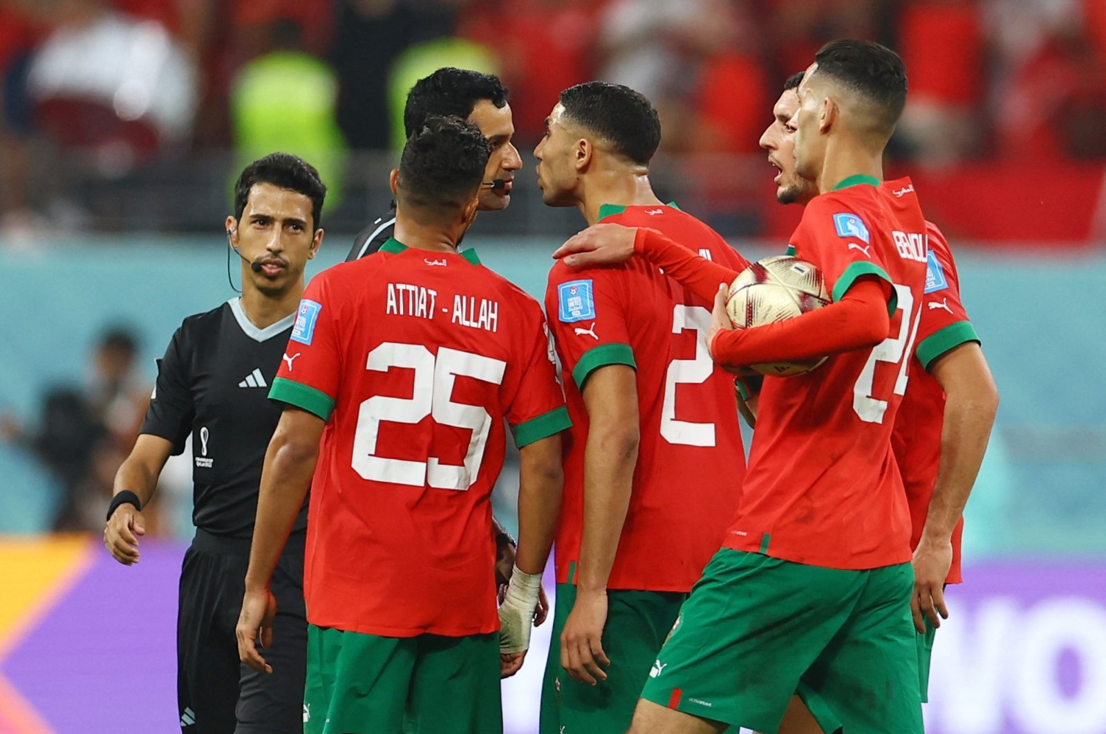 Morocco&#039;s Achraf Hakimi remonstrates with the referee Abdulrahman Al Jassim after the match against Croatia at the Khalifa International Stadium, Doha, Qatar - Dec. 17, 2022. (Reuters Photo)