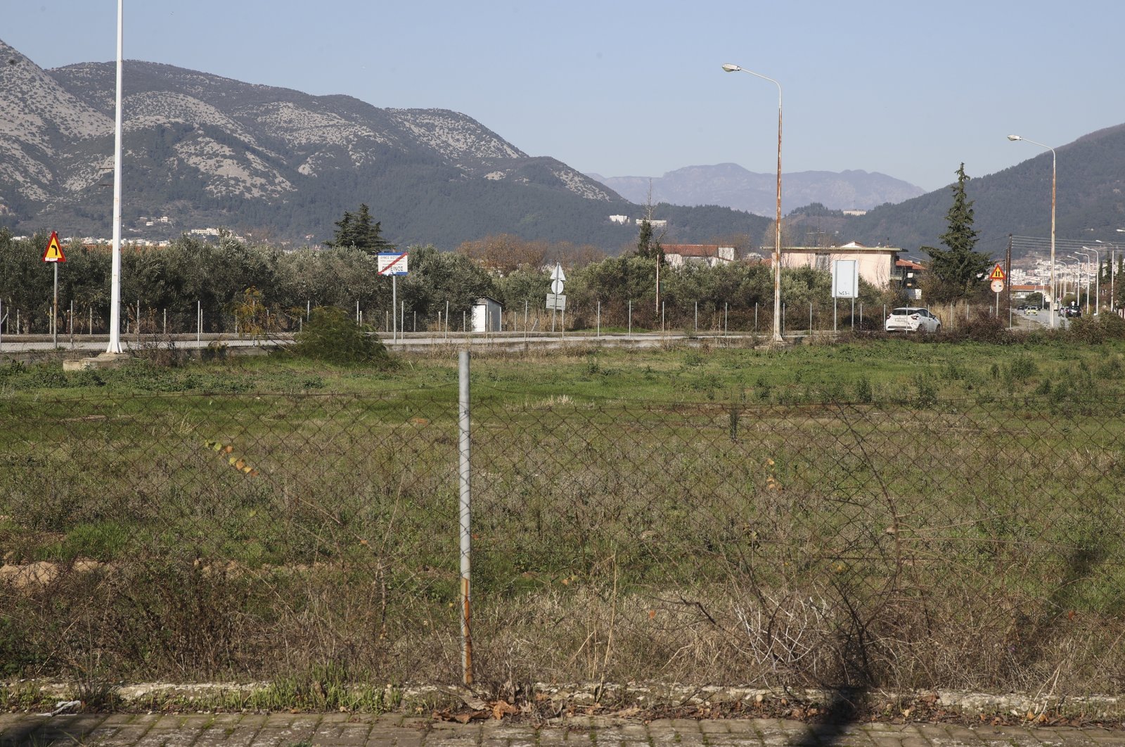 Horozlu (Petinos) village is seen from a distance in Western Thrace&#039;s Xanthi (Iskeçe) region in northeastern Greece, Dec. 23, 2022. (AA Photo)