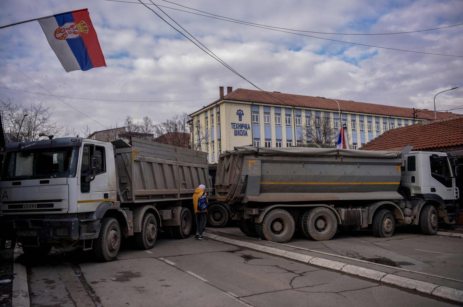 Barikade pada penyeberangan Kosovo-Serbia dihapus tetapi ‘ketidakpercayaan tetap ada’